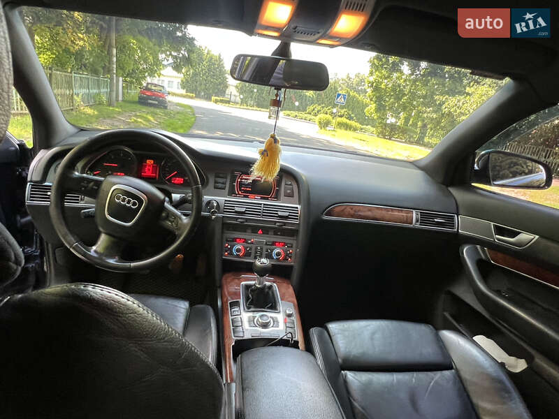 Седан Audi A6 2004 в Новгород-Северском