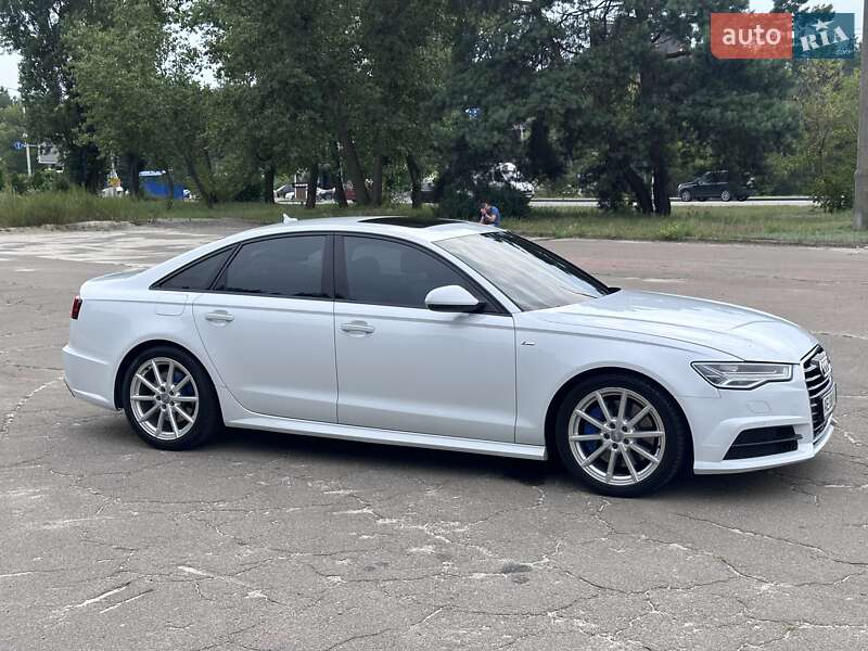 Седан Audi A6 2017 в Киеве