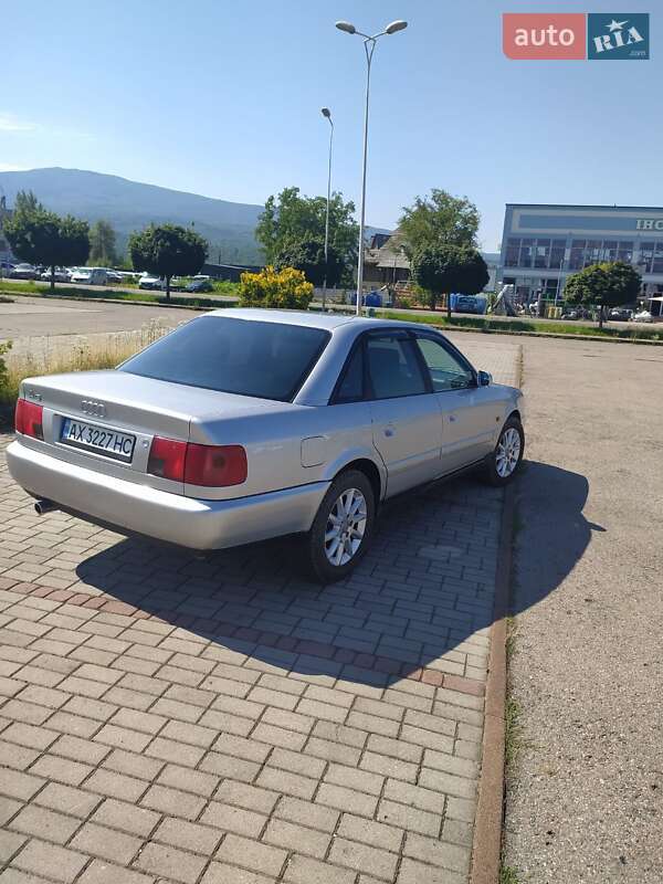Седан Audi A6 1995 в Тячеве