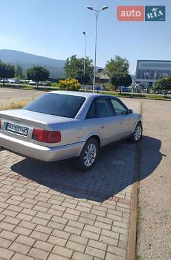 Седан Audi A6 1995 в 