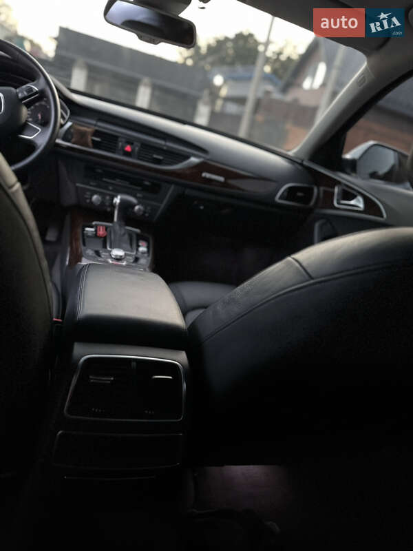 Седан Audi A6 2014 в Измаиле