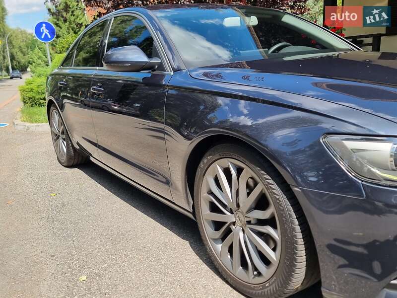 Седан Audi A6 2012 в Киеве