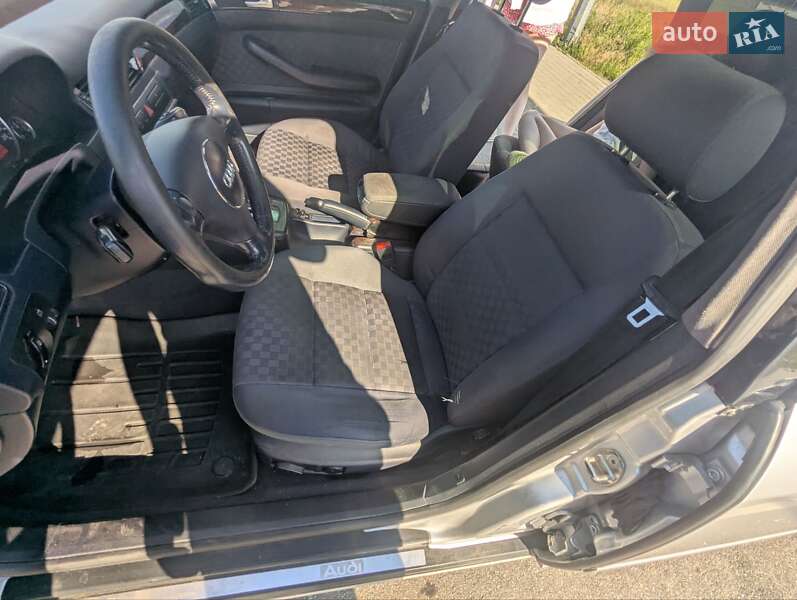 Универсал Audi A6 2001 в Киеве
