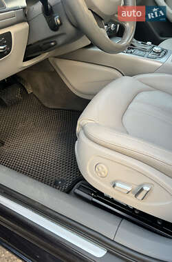 Седан Audi A6 2014 в 