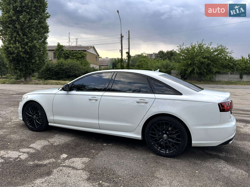 Седан Audi A6 2015 в Днепре