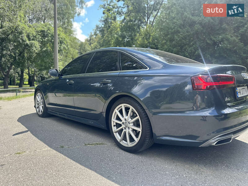 Седан Audi A6 2015 в Киеве