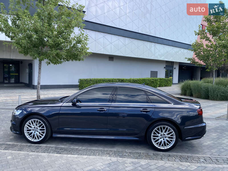 Седан Audi A6 2018 в Киеве