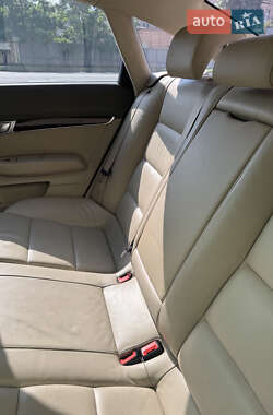 Седан Audi A6 2010 в 