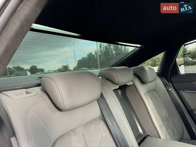 Седан Audi A6 2019 в Днепре