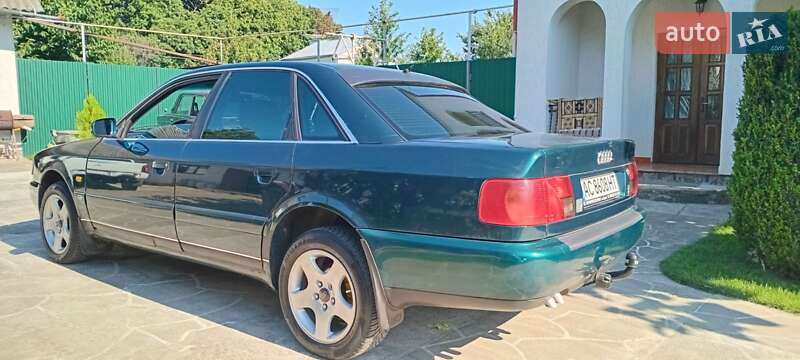 Седан Audi A6 1995 в Горохове