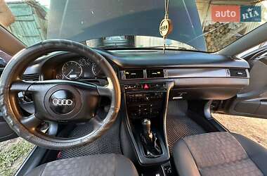 Седан Audi A6 2001 в 