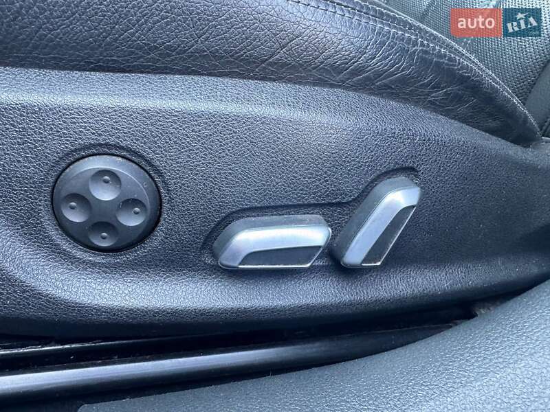 Седан Audi A6 2016 в Киеве