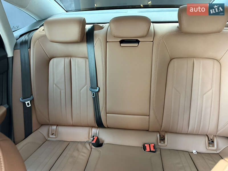 Седан Audi A6 2023 в Киеве