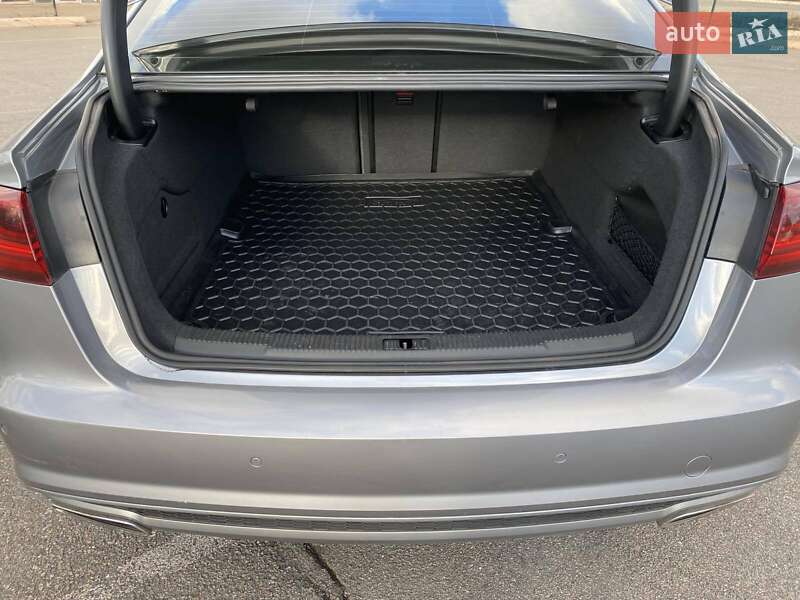 Седан Audi A6 2015 в Кривом Роге