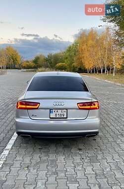 Седан Audi A6 2015 в 