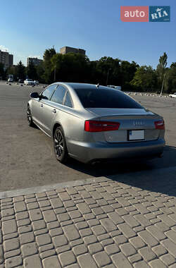 Седан Audi A6 2012 в 