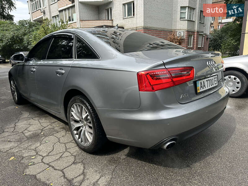 Седан Audi A6 2012 в Киеве