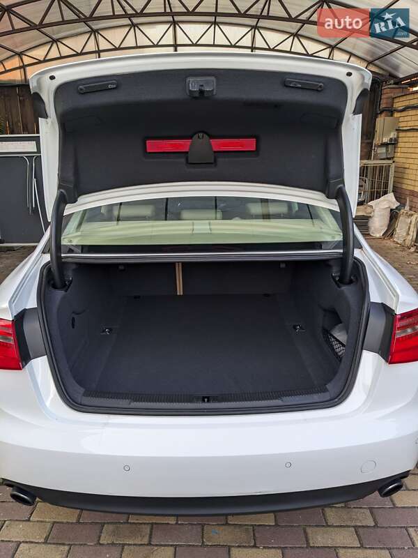 Седан Audi A6 2013 в Киеве