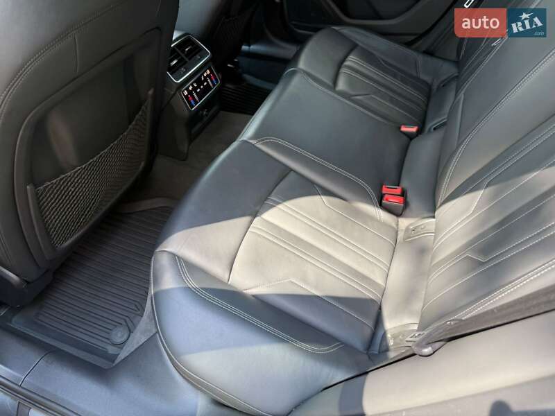 Универсал Audi A6 2019 в Киеве