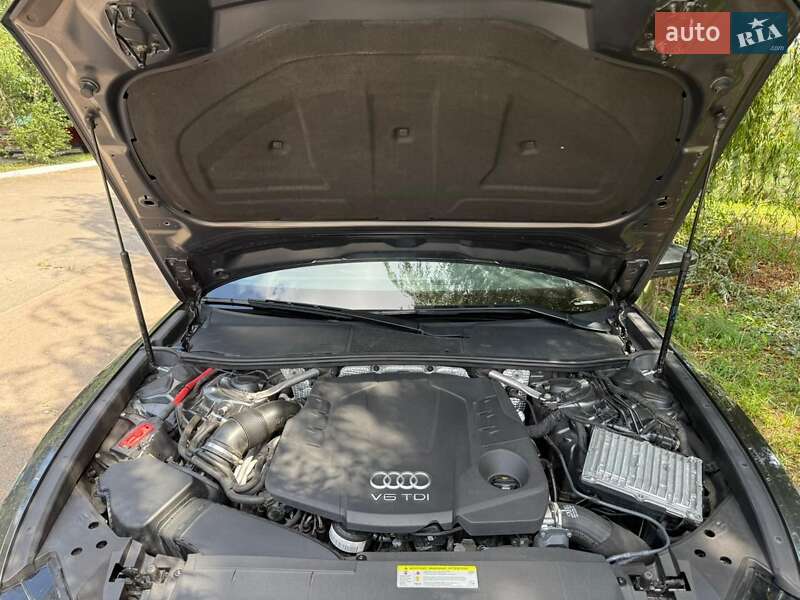 Универсал Audi A6 2019 в Киеве