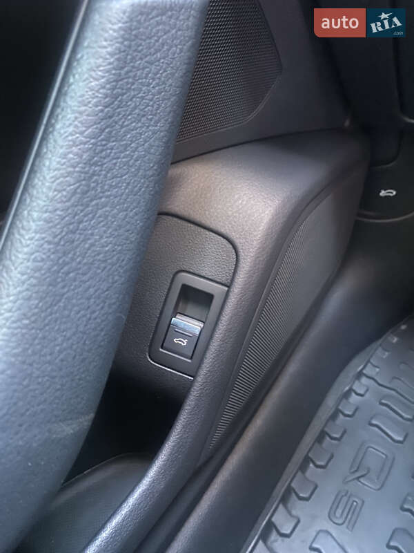 Седан Audi A6 2019 в Львове