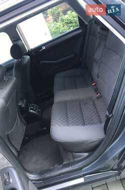 Универсал Audi A6 2004 в 
