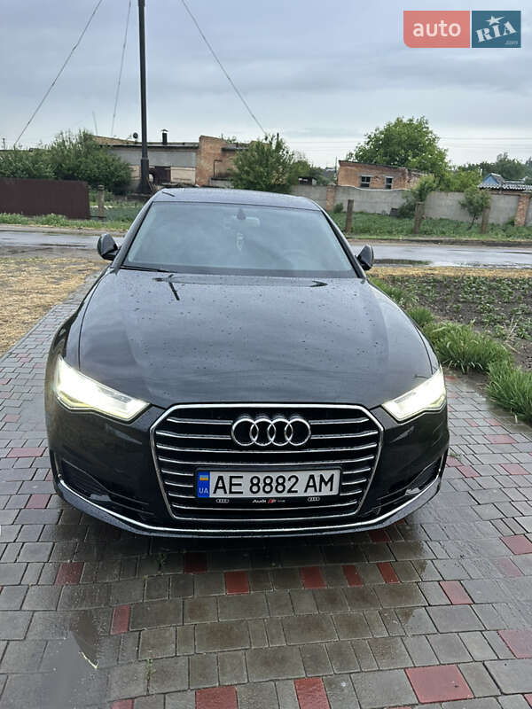 Седан Audi A6 2015 в Киеве