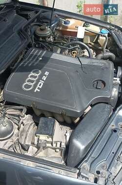 Универсал Audi A6 1996 в 