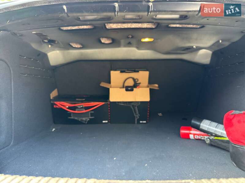 Седан Audi A6 2004 в Харькове