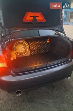 Седан Audi A6 2002 в 