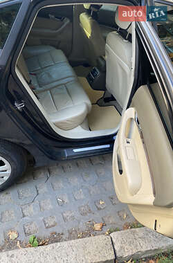 Седан Audi A6 2010 в 