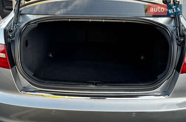 Седан Audi A6 2010 в 