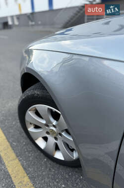Седан Audi A6 2010 в 