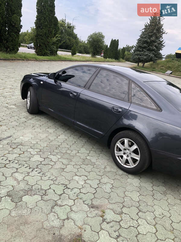 Седан Audi A6 2005 в Дубні