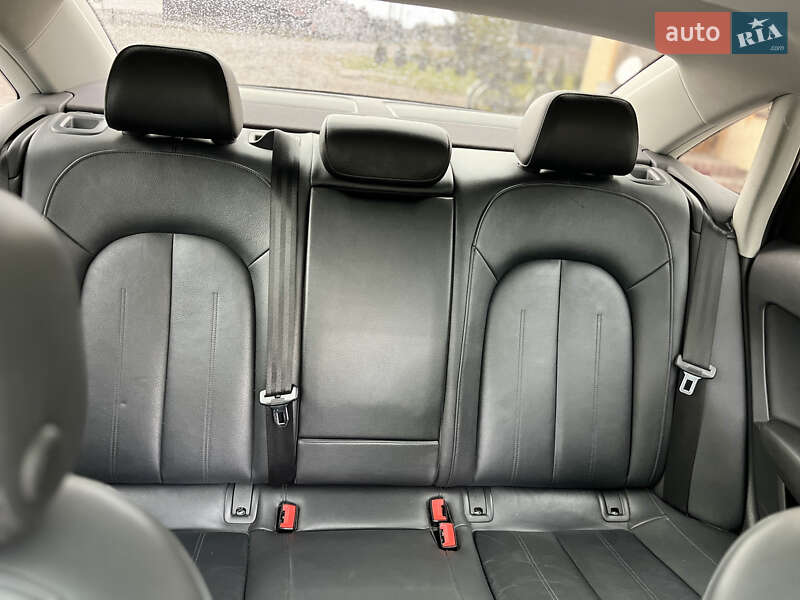 Седан Audi A6 2015 в Рава-Русской