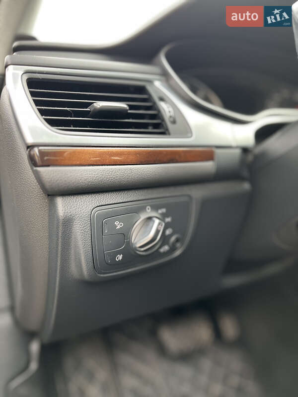 Седан Audi A6 2015 в Рава-Русской