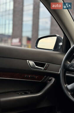 Седан Audi A6 2004 в 