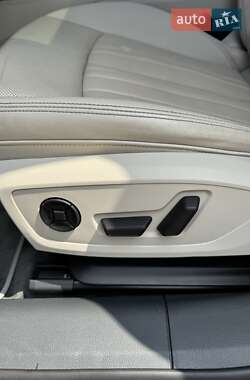 Седан Audi A6 2020 в 