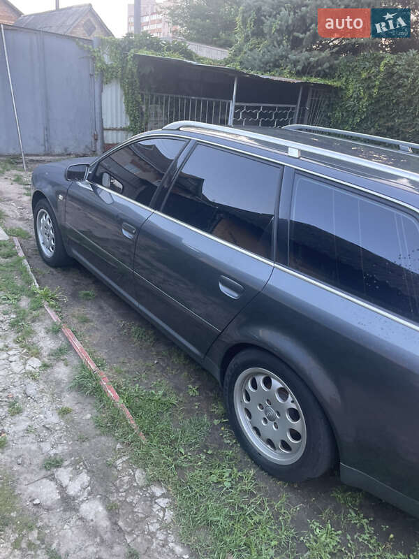 Универсал Audi A6 2002 в Киеве