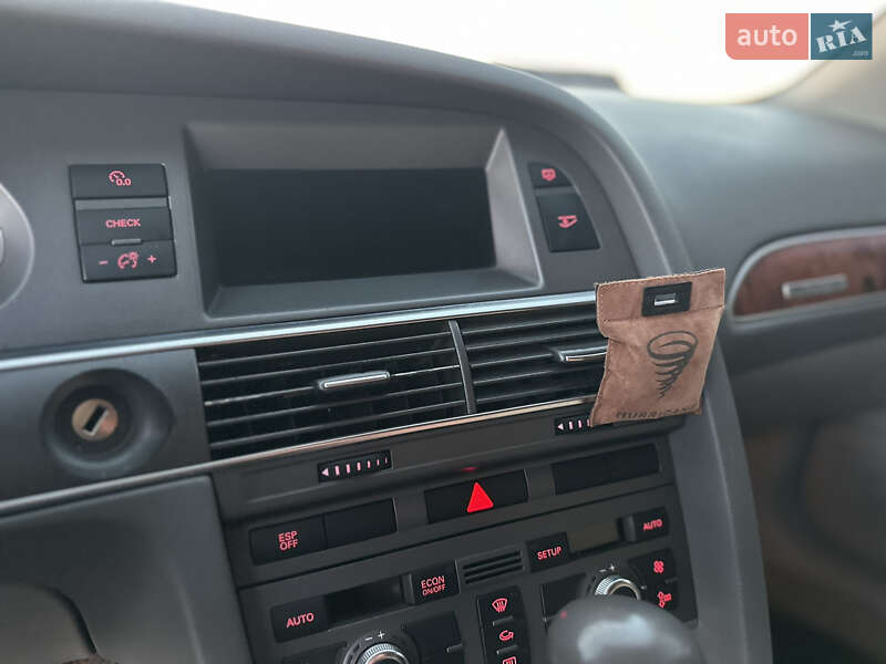 Седан Audi A6 2005 в Владимире