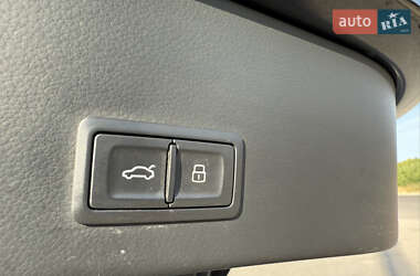 Универсал Audi A6 2015 в 