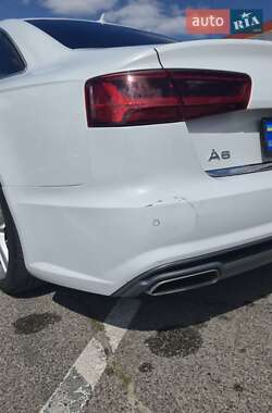 Седан Audi A6 2015 в 