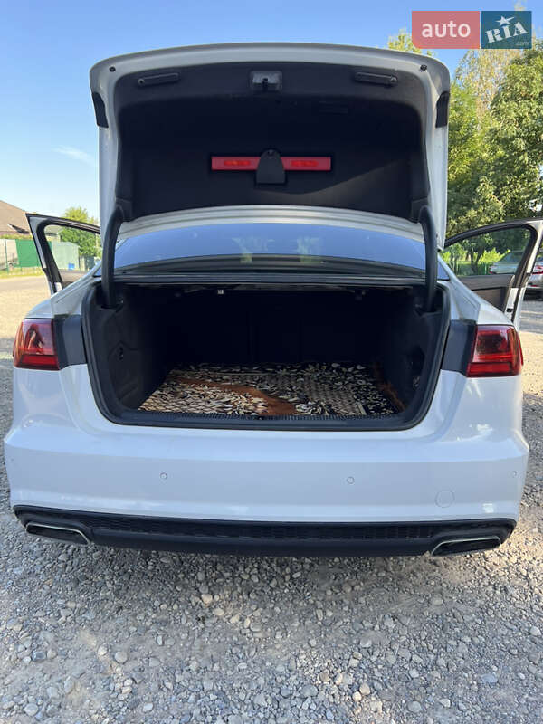 Седан Audi A6 2016 в Отынии