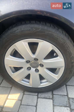 Седан Audi A6 1998 в 