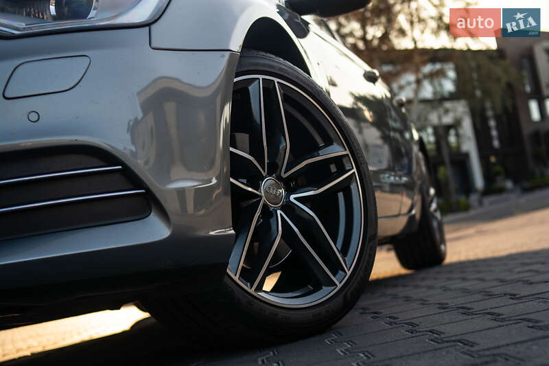 Седан Audi A6 2012 в Ужгороде