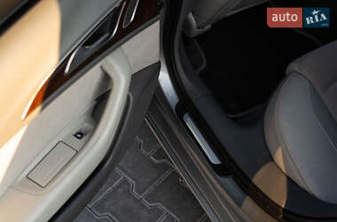 Седан Audi A6 2012 в 