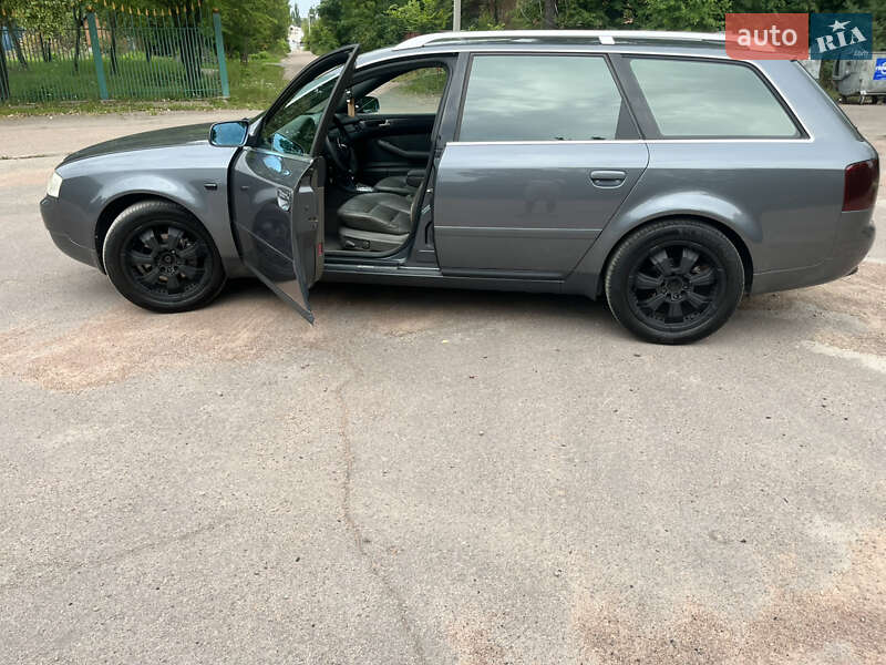 Универсал Audi A6 2003 в Коростене