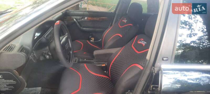 Седан Audi A6 1995 в Киеве