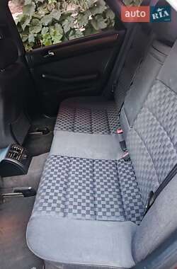 Седан Audi A6 1999 в 