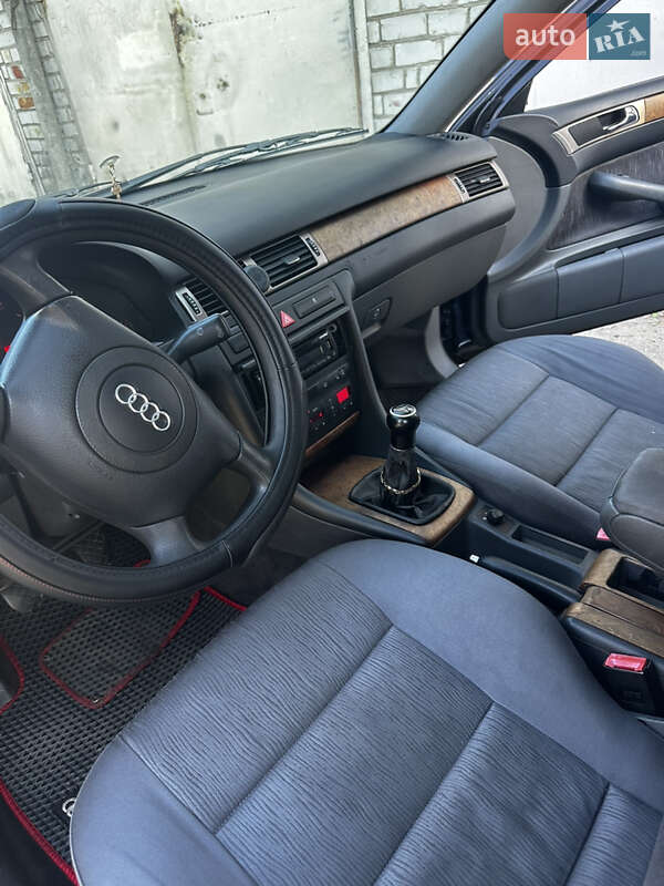 Седан Audi A6 1998 в Кременчуге